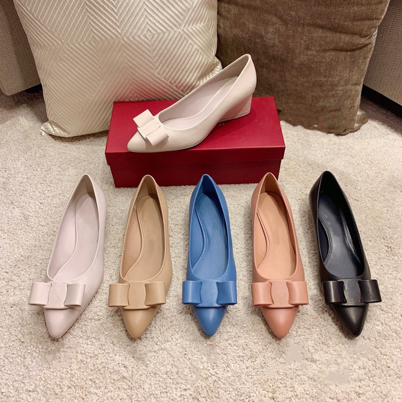 2021 new spring style single shoes thick heel pointed soft leather all-match fashionable temperament, Blue
2021 new spring style single shoes thick heel pointed soft leather all-match fashionable temperament, Blue