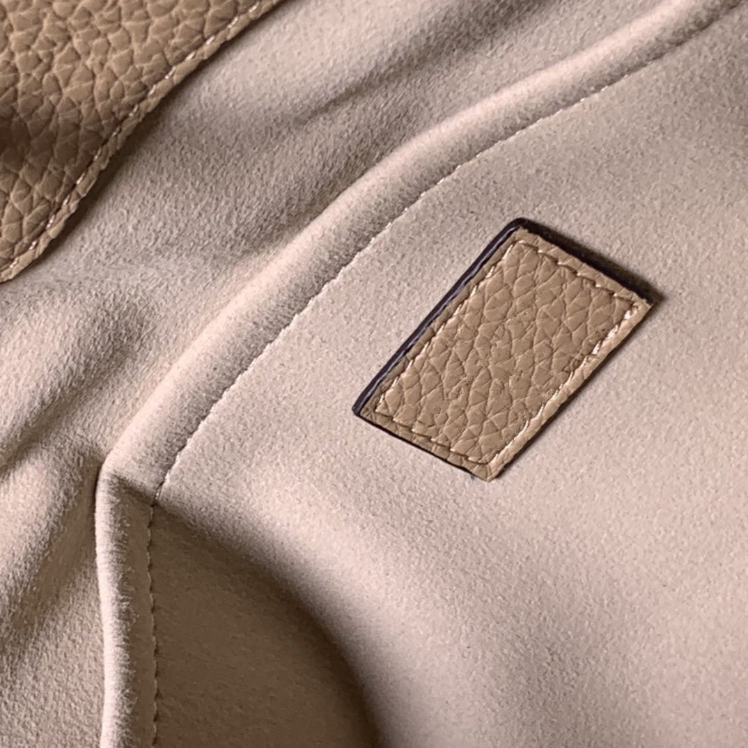 High Quality Women Designer Montaigne Bags Genuine Leather Women Commuter Bags Business Crossbody Shoulder Bags Fashion Briefcase Handbag
High Quality Women Designer Montaigne Bags Genuine Leather Women Commuter Bags Business Crossbody Shoulder Bags Fashion Briefcase Handbag