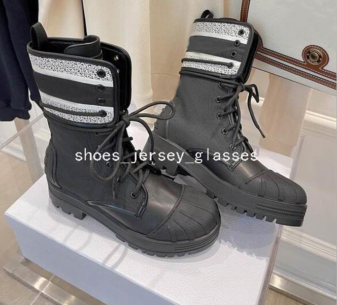 2021 Womens Black White Platform Letter Embroidery Ankle Boot Luxury Designer Major Martin Boots Winter Snow Work Shoes D With Box Euro35-39, 001
2021 Womens Black White Platform Letter Embroidery Ankle Boot Luxury Designer Major Martin Boots Winter Snow Work Shoes D With Box Euro35-39, 001