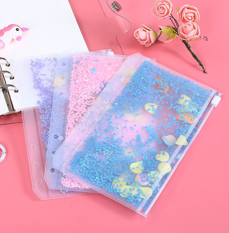 A6 PVC Notebook Pocket with 6 Holes Glitter Plastic Binder Inserts Pockets 6 Ring Loose Leaf Bags Filofax Zipper Envelopes Flakes WLL33
A6 PVC Notebook Pocket with 6 Holes Glitter Plastic Binder Inserts Pockets 6 Ring Loose Leaf Bags Filofax Zipper Envelopes Flakes WLL33