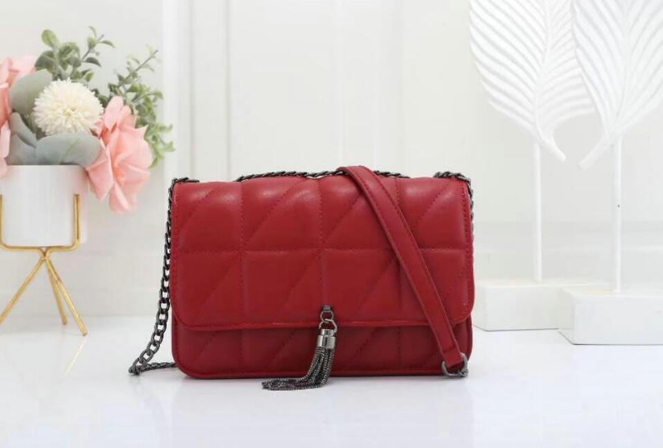 New Crossbody Bags Tassel Camera Classic Purse Womens Single Bag Shape Handbags Shoulder Fashion Seam Flap Messenger Bag Quilting Purse 
New Crossbody Bags Tassel Camera Classic Purse Womens Single Bag Shape Handbags Shoulder Fashion Seam Flap Messenger Bag Quilting Purse
