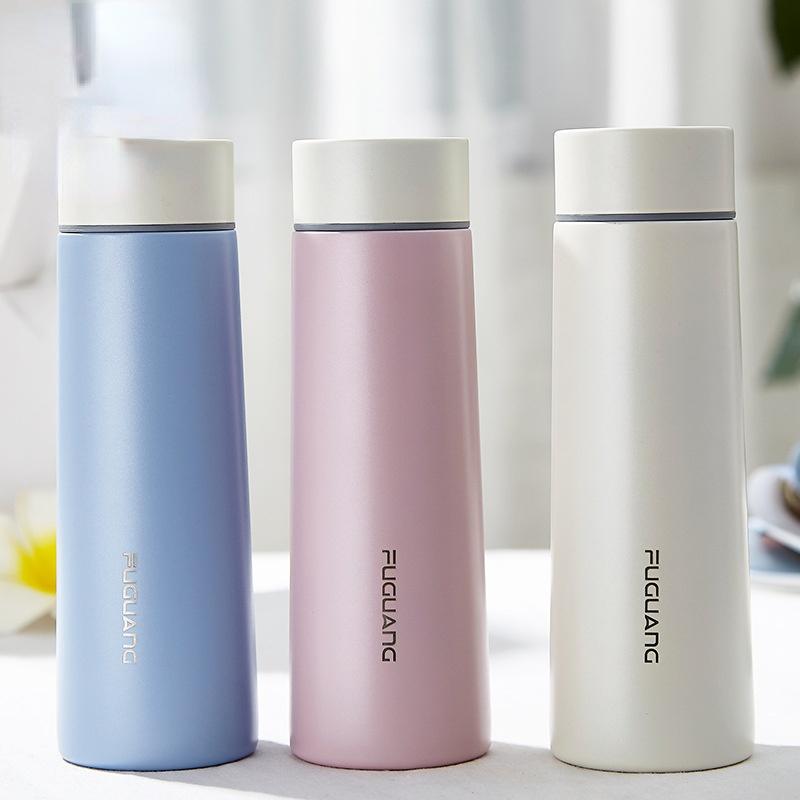 water bottles 304 stainless steel vacuum flask for men and women with large capacity cup bottle
water bottles 304 stainless steel vacuum flask for men and women with large capacity cup bottle