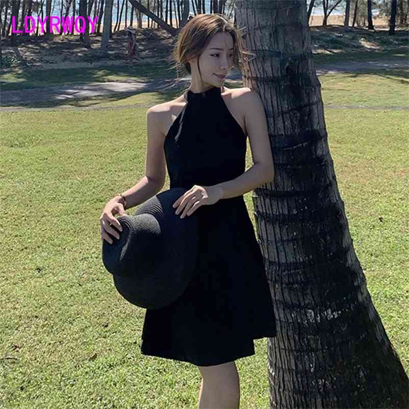 LDYRWQY summer French waist and neck hanging black fashionable sexy style socialite dress Office Lady 210603
LDYRWQY summer French waist and neck hanging black fashionable sexy style socialite dress Office Lady 210603