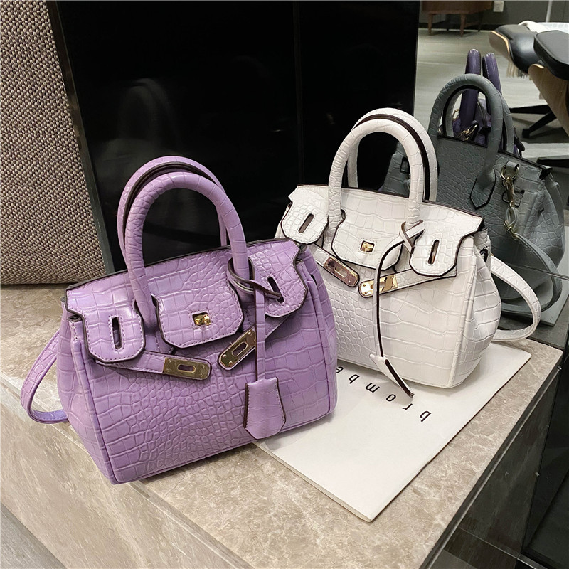 Kelly 2020 Crocodile New Net Red Temperament Women's Large Capacity Lock Portable Messenger Bag
Kelly 2020 Crocodile New Net Red Temperament Women's Large Capacity Lock Portable Messenger Bag