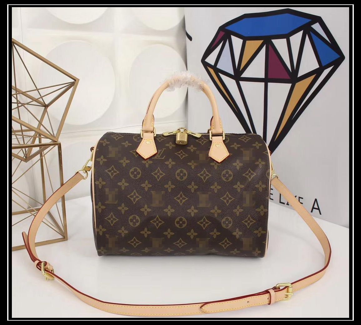 2020 new women messenger bag classic style fashion bags women bag shoulder bags lady totes handbags GGLVLouis
VittonY
2020 new women messenger bag classic style fashion bags women bag shoulder bags lady totes handbags GGLVLouis
VittonY