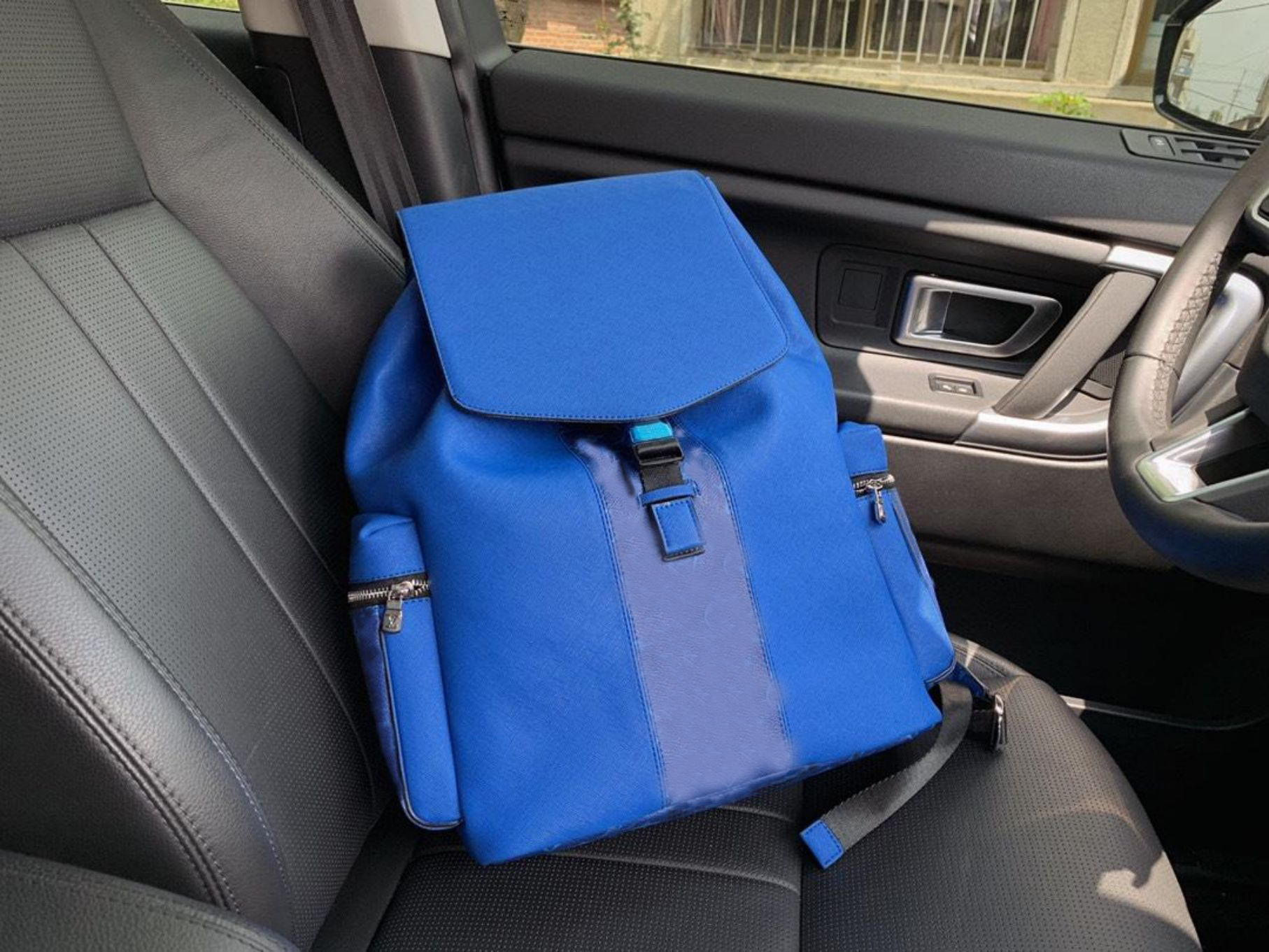 2021 Designer Bags backpack Style Purse designers handbags Fashion designer Genuine Luxurys Leather lady top quality Soft Great Cover women
2021 Designer Bags backpack Style Purse designers handbags Fashion designer Genuine Luxurys Leather lady top quality Soft Great Cover women