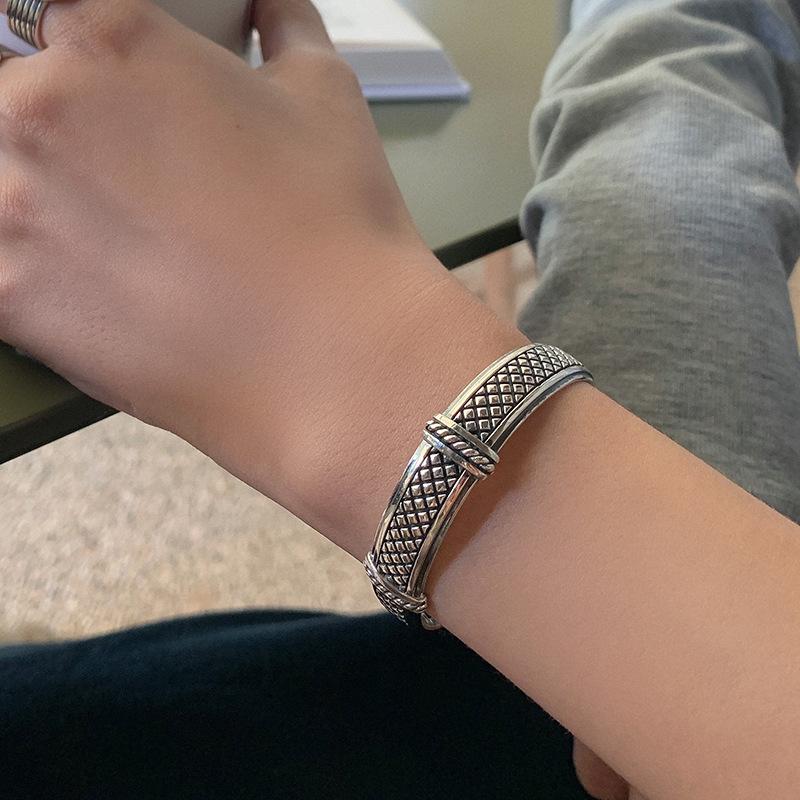 Bangle 925 Sterling Silver Bracelet For Women Fashion Creative Mesh Heart Pattern Handmade Party Jewelry Gifts
Bangle 925 Sterling Silver Bracelet For Women Fashion Creative Mesh Heart Pattern Handmade Party Jewelry Gifts