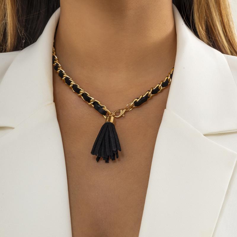 Chokers Black Leather Handmade Tassel Pendant Charm Gold Choker Necklace For Women Female Bohemia Trendy Clavicle Jewelry
Chokers Black Leather Handmade Tassel Pendant Charm Gold Choker Necklace For Women Female Bohemia Trendy Clavicle Jewelry