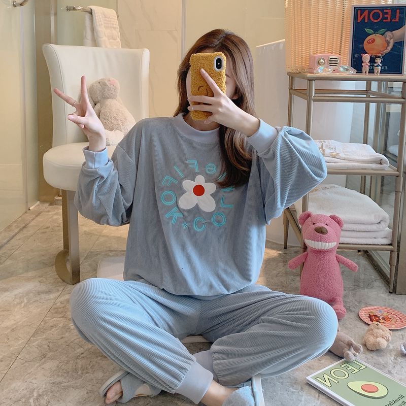 Young Lady, Pack 2pcs Pajamas Coincidence Suit O-neck Up a House Beep to Wear New Winter Nightwear Sweet Flower Dress Letter Airp, Green
Young Lady, Pack 2pcs Pajamas Coincidence Suit O-neck Up a House Beep to Wear New Winter Nightwear Sweet Flower Dress Letter Airp, Green