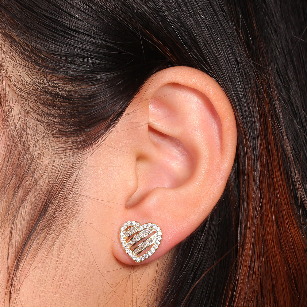 Hip Hop Heart Shape Stud Earring Bling 18K Real Gold Plated Prevent Allergy Earrings for Men Women Gift