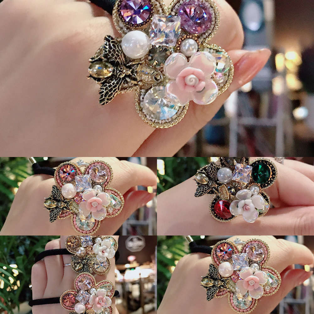 girl Spring Hair and Pearl Autumn rope New Baroque headband five petal flower multi color diamond net red leather band headdrs n2021, Pink
girl Spring Hair and Pearl Autumn rope New Baroque headband five petal flower multi color diamond net red leather band headdrs n2021, Pink