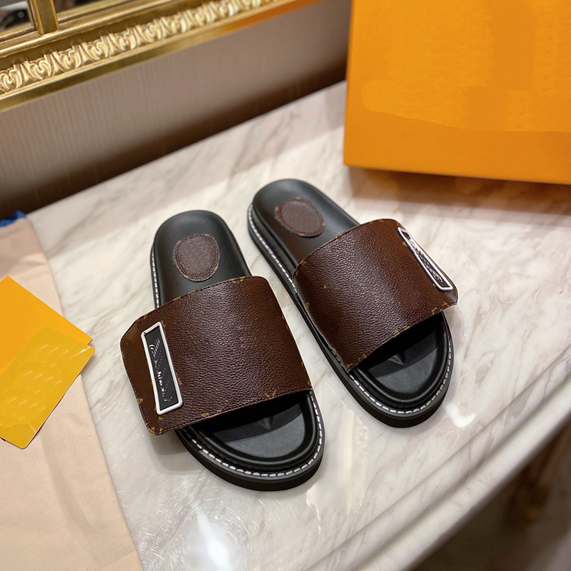 flat slipper mens and womens slippers Luxury Designer Sandals leather outdoor flip flop men thick soled shoes loafers women sandal slides Old flower, White
flat slipper mens and womens slippers Luxury Designer Sandals leather outdoor flip flop men thick soled shoes loafers women sandal slides Old flower, White
