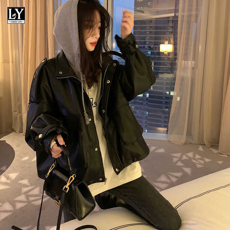 LY VAREY LIN Hooded Leather Jackets Autumn Women Epaulet Pockets Button Zipper Hoodies PU Moto Biker Streetwear 210526, Black
LY VAREY LIN Hooded Leather Jackets Autumn Women Epaulet Pockets Button Zipper Hoodies PU Moto Biker Streetwear 210526, Black