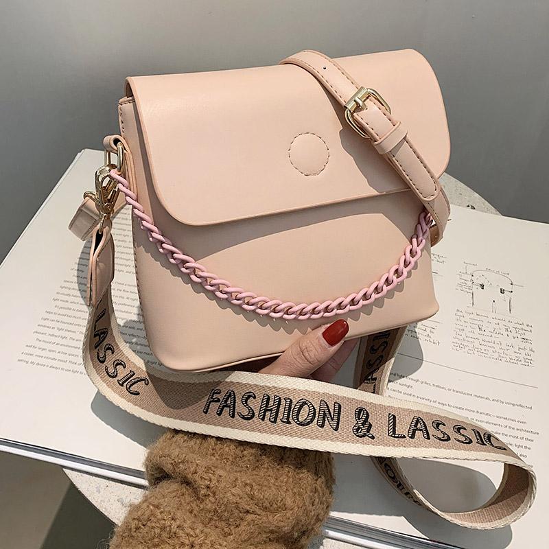 VeryMe Exquisite Chain Leather Women's Bag Wide Shoulder Strap Ladies Messenger Pack Solid Color Female Handbags Bolsos De Mujer, Black
VeryMe Exquisite Chain Leather Women's Bag Wide Shoulder Strap Ladies Messenger Pack Solid Color Female Handbags Bolsos De Mujer, Black