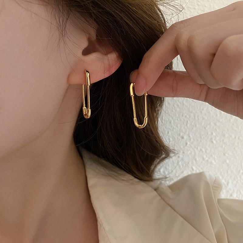 Hoop & Huggie Korea Design Fashion Jewelry Simple Metal Pin Earrings Girls Christmas Gifts Women's Daily Work Accessories
Hoop & Huggie Korea Design Fashion Jewelry Simple Metal Pin Earrings Girls Christmas Gifts Women's Daily Work Accessories