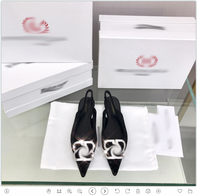 2021 Good Quality Fashion Women Luxurys Designers Shoes Designer Sandals Womens Luxury High Heels Sandal Dress Shoess With Box Size 35-41 -G504, Black
2021 Good Quality Fashion Women Luxurys Designers Shoes Designer Sandals Womens Luxury High Heels Sandal Dress Shoess With Box Size 35-41 -G504, Black
