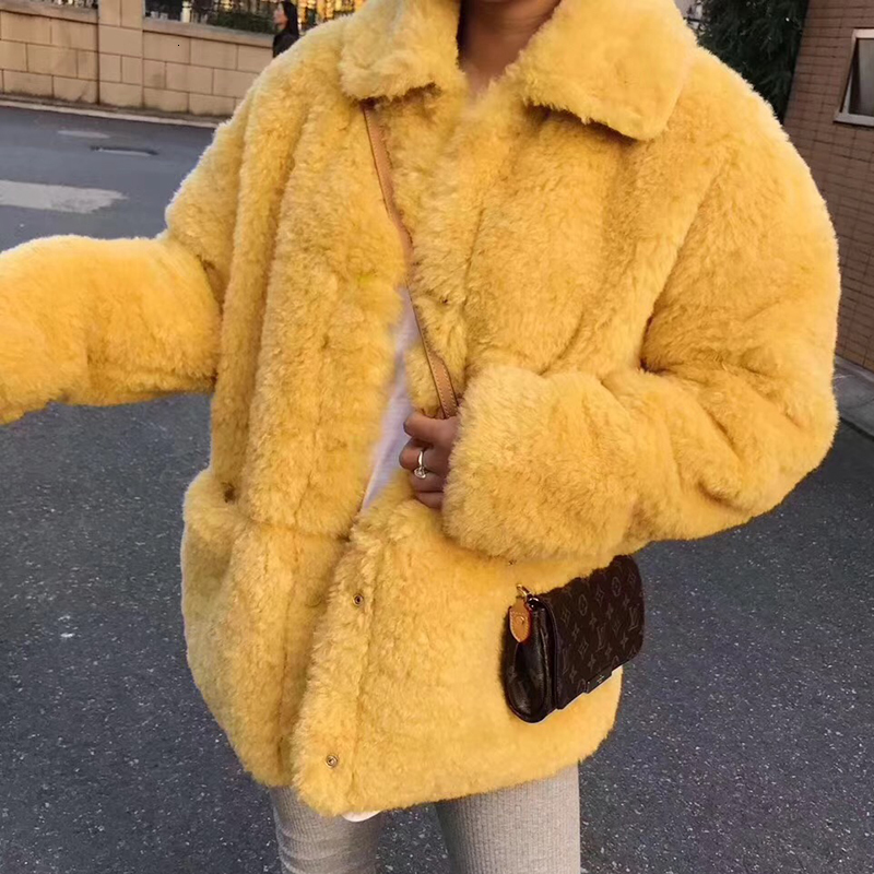 2021 New Women Yellow Wool Turn-down Collar Coats Furry Faux Fur Short Jackets Winter Warm Thick Overcoat Plus Sizes Female Outerwear R86j, Pink
2021 New Women Yellow Wool Turn-down Collar Coats Furry Faux Fur Short Jackets Winter Warm Thick Overcoat Plus Sizes Female Outerwear R86j, Pink