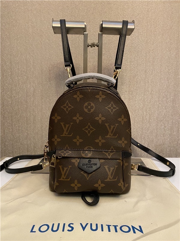 GGLVLOUIS
VITTONYSL
VUTTON Designers Mini Backpack Women Leather Handbags Travel Shoulder Bags Designer Handbags Messenger Bag backpack, Brown old flower 
GGLVLOUIS
VITTONYSL
VUTTON Designers Mini Backpack Women Leather Handbags Travel Shoulder Bags Designer Handbags Messenger Bag backpack, Brown old flower