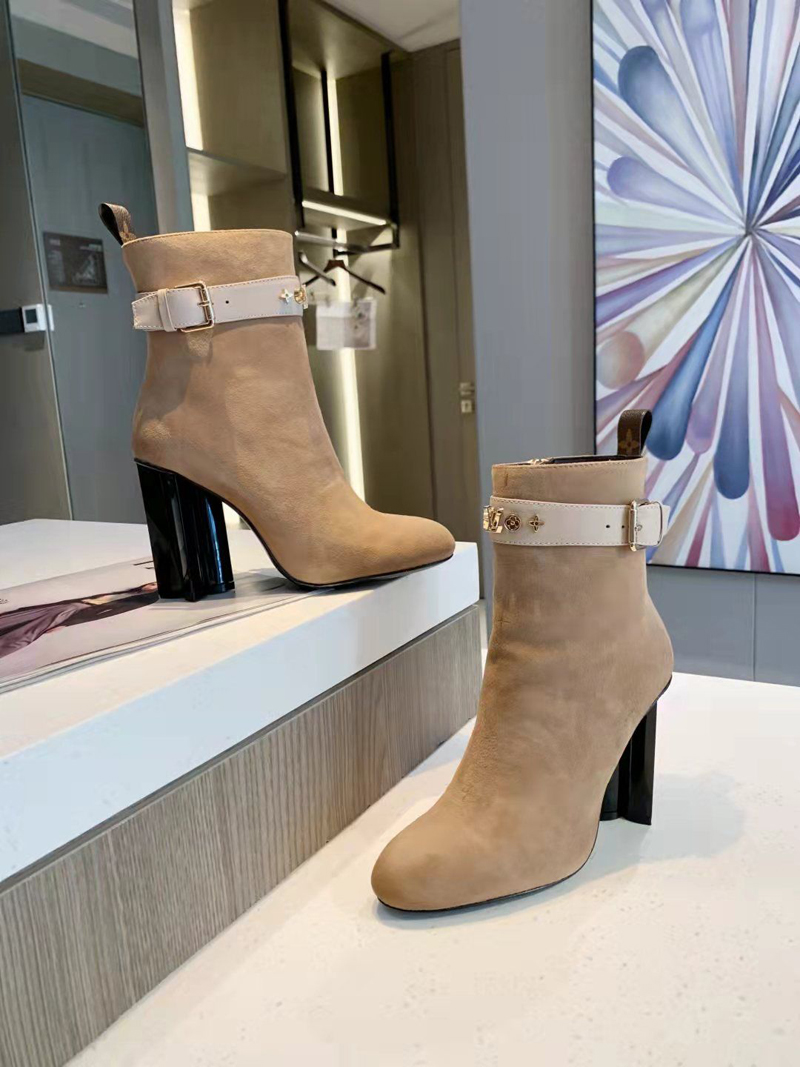 2022 Top Quality Booties Womens Luxury Designer Boots Black Leather Women Ankle Shoes High Heel Tall Pumps Martin Short Snow Knee Bottoms Boot With Logo And Box -C00251, Picture color
2022 Top Quality Booties Womens Luxury Designer Boots Black Leather Women Ankle Shoes High Heel Tall Pumps Martin Short Snow Knee Bottoms Boot With Logo And Box -C00251, Picture color