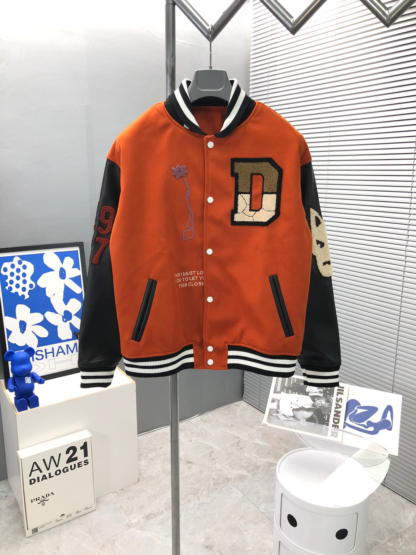 2021ss spring and summer new high grade cotton shirt Men's hoodie Suit pants Casual Fashion jacket Color stripe print sweatshirt Size:, Black;brown
2021ss spring and summer new high grade cotton shirt Men's hoodie Suit pants Casual Fashion jacket Color stripe print sweatshirt Size:, Black;brown