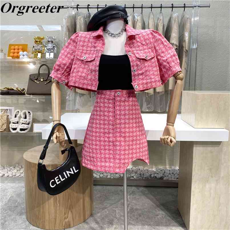 Arrival Cowboy Houndstooth Two Piece set Women Summer Puff sleeve Short Top Coat and Mini Irregular Bodycon Skirt Suits 210602, Pink
Arrival Cowboy Houndstooth Two Piece set Women Summer Puff sleeve Short Top Coat and Mini Irregular Bodycon Skirt Suits 210602, Pink
