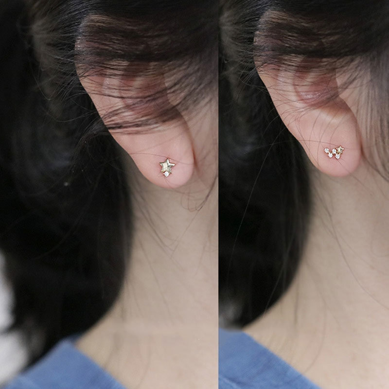 Silver Japanese Asymmetric Star Stud Earrings Women Modern Simple Student Party 14k Gold Jewelry 686 Z2
Silver Japanese Asymmetric Star Stud Earrings Women Modern Simple Student Party 14k Gold Jewelry 686 Z2