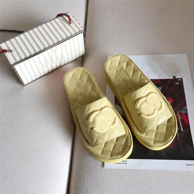 Womens Fashion Leather Slipper Luxury Designer Classic Trend Pop All Sheepskin Rhomboid Pattern Thick Sole Slippers Size 35-40, White
Womens Fashion Leather Slipper Luxury Designer Classic Trend Pop All Sheepskin Rhomboid Pattern Thick Sole Slippers Size 35-40, White