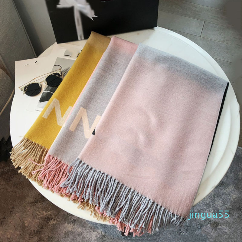 fashion Designers Cashmere Jacquard Scarf For Women Designer Scarves High Quatity Letters Classic Lapel Head Knit Scarfs Shawl
fashion Designers Cashmere Jacquard Scarf For Women Designer Scarves High Quatity Letters Classic Lapel Head Knit Scarfs Shawl
