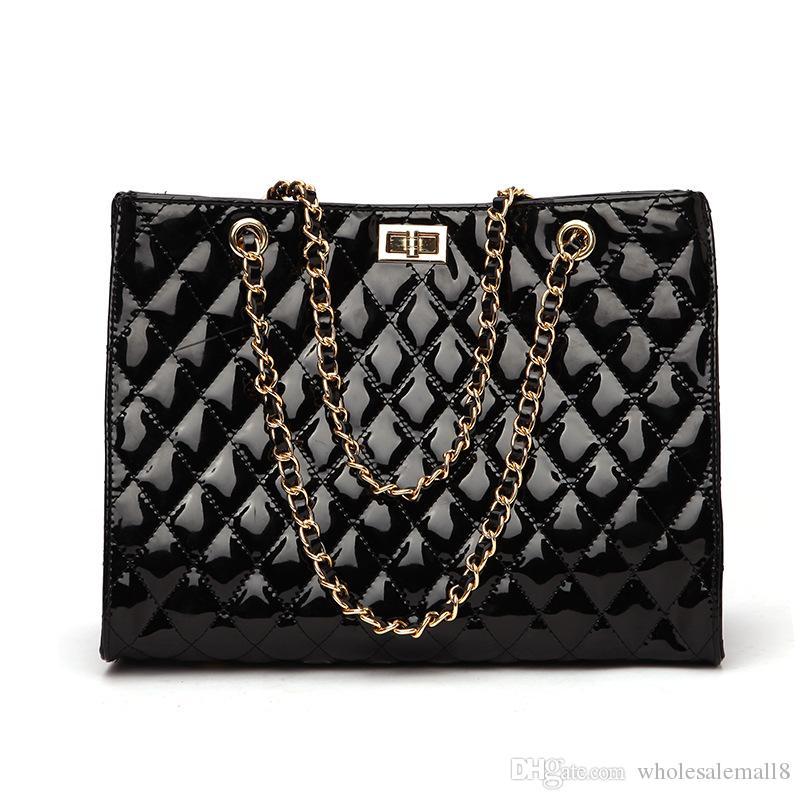 Luxurys Designers Bags Chain Large Shoulder Bag Women Cross Body Travel Bags Patent Leather Fashion Handbags for Women Tote Bag Shopping Bag, No sell separately
Luxurys Designers Bags Chain Large Shoulder Bag Women Cross Body Travel Bags Patent Leather Fashion Handbags for Women Tote Bag Shopping Bag, No sell separately