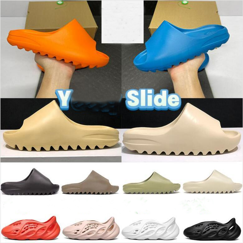2021 foam runner sandal kanye west slides slippers triple black white bone resin desert sand men women fashion slide sandals shoes US 5-11
2021 foam runner sandal kanye west slides slippers triple black white bone resin desert sand men women fashion slide sandals shoes US 5-11