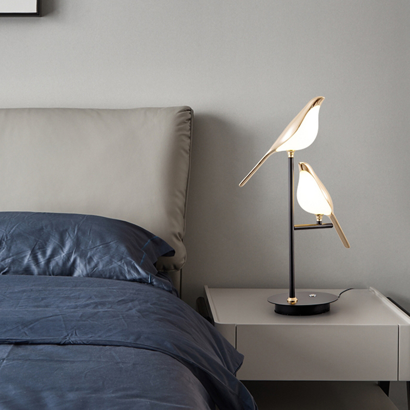 Modern LED table lamp Magpie bird model Reading lamp indoor lighting bedroom bedside living room for home decor desk lights