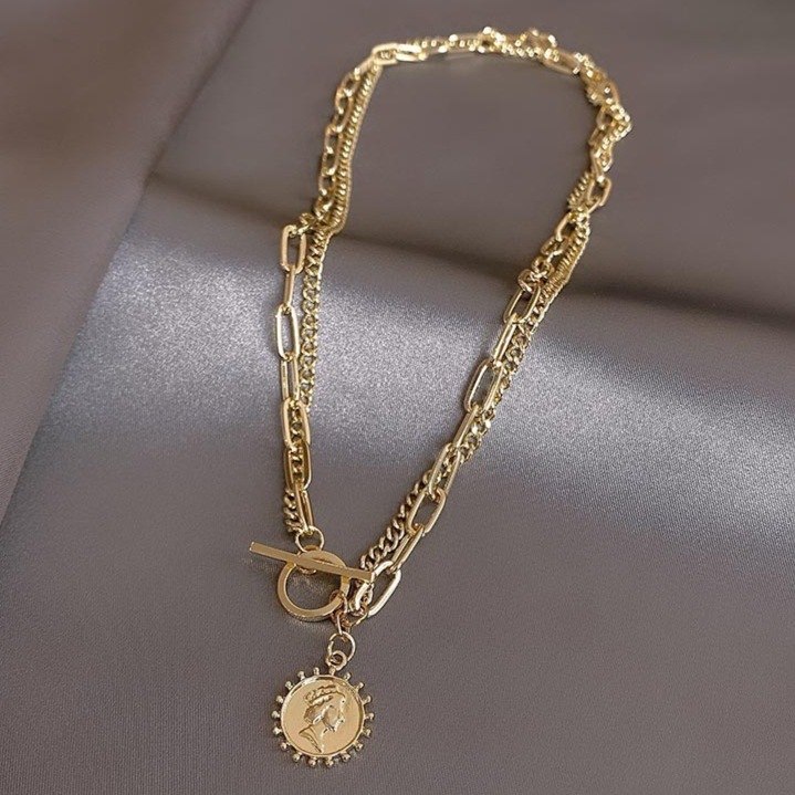 Queen Pendant Necklace 2021 New Simple Atmosphere Fashion Luxury Birthday Gift, Silver
Queen Pendant Necklace 2021 New Simple Atmosphere Fashion Luxury Birthday Gift, Silver
