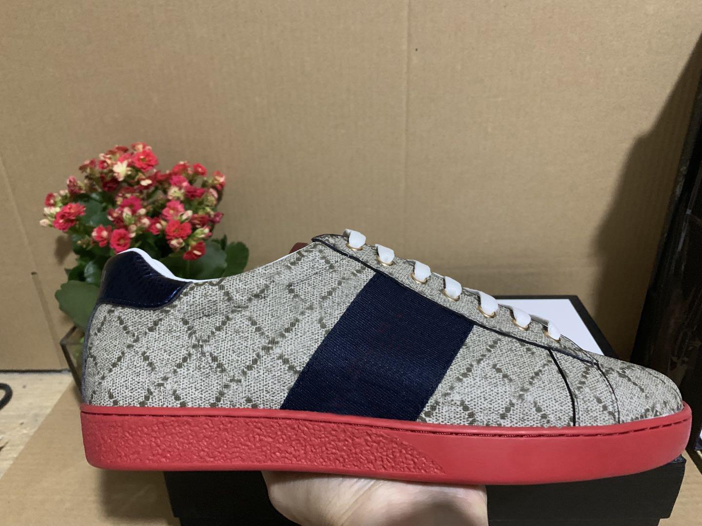 Best Quality Red green Stripe New Designer Shoes White Bees ACE Embroidered Mens real Leather Designer Sneaker Women Casual ace Shoes, As pic
Best Quality Red green Stripe New Designer Shoes White Bees ACE Embroidered Mens real Leather Designer Sneaker Women Casual ace Shoes, As pic