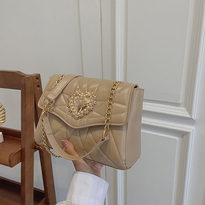 Outlet womens leathers shoulder bags sweet little fresh diamond chain bag street trend soft and comfortable leather handbag winter candy-colored women backpack
Outlet womens leathers shoulder bags sweet little fresh diamond chain bag street trend soft and comfortable leather handbag winter candy-colored women backpack