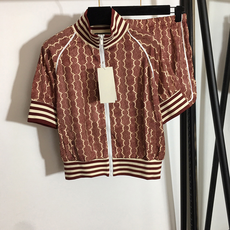 Double Letter Printed Women Tracksuits Short Sleeve Zipper Coats Elastic Waist Sport Pants Summer Outdoor Fitness Wear, As pic
Double Letter Printed Women Tracksuits Short Sleeve Zipper Coats Elastic Waist Sport Pants Summer Outdoor Fitness Wear, As pic