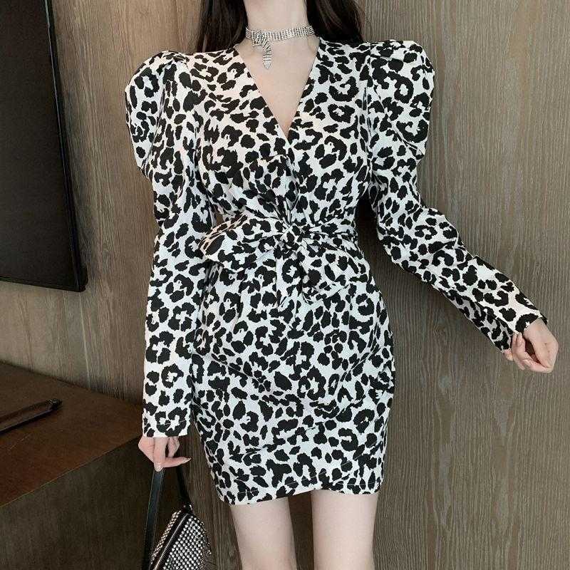 Leopard Bodycon Dres Elegant V-neck Full Sleeve Mini Sexy Party Korean Women' Autumn 210604, Leopard print
Leopard Bodycon Dres Elegant V-neck Full Sleeve Mini Sexy Party Korean Women' Autumn 210604, Leopard print