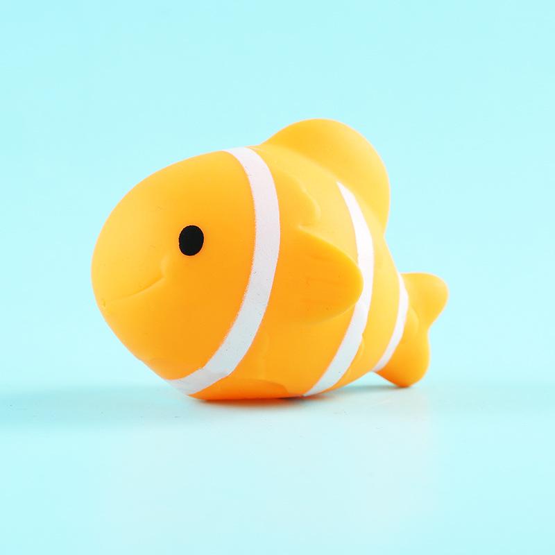 2022 new DHL Water spray toy bathroom bath splashing glue small animals baby children toys
