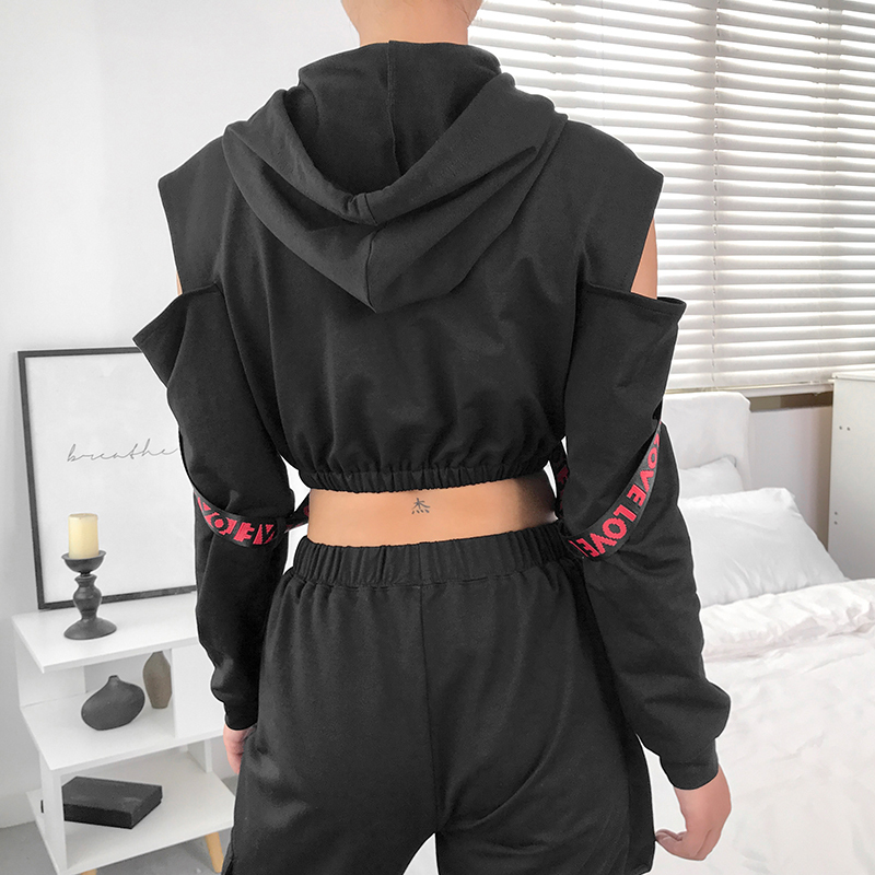 Rapwriter Casual Metal Chain Patchwork Letter Ribbon Long Sleeve Hoodies Women Fall Winter Black Harajuku Pullover Crop Top 201212