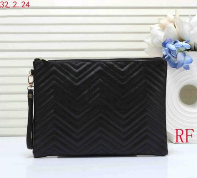 New marmont Travel Toiletry Pouch 32 cm Protection Makeup Clutch Women Genuine Leather Waterproof designer Cosmetic Bag XIXI30215
New marmont Travel Toiletry Pouch 32 cm Protection Makeup Clutch Women Genuine Leather Waterproof designer Cosmetic Bag XIXI30215