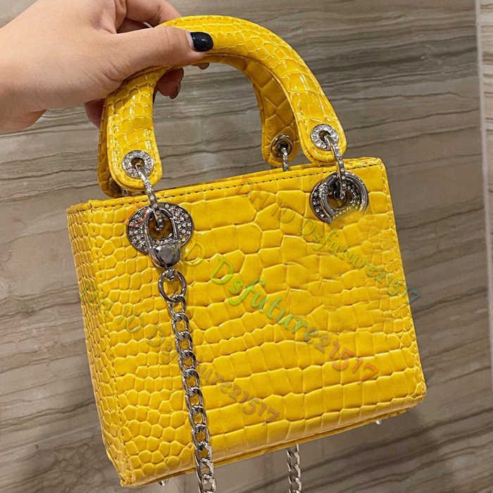 2021 Fashion Alligator women Shoulder bag Luxurys Designers Bags classic Crossbody Handbag quality vintage leather Handbags coins card holders Multicolor purse, No bags
2021 Fashion Alligator women Shoulder bag Luxurys Designers Bags classic Crossbody Handbag quality vintage leather Handbags coins card holders Multicolor purse, No bags
