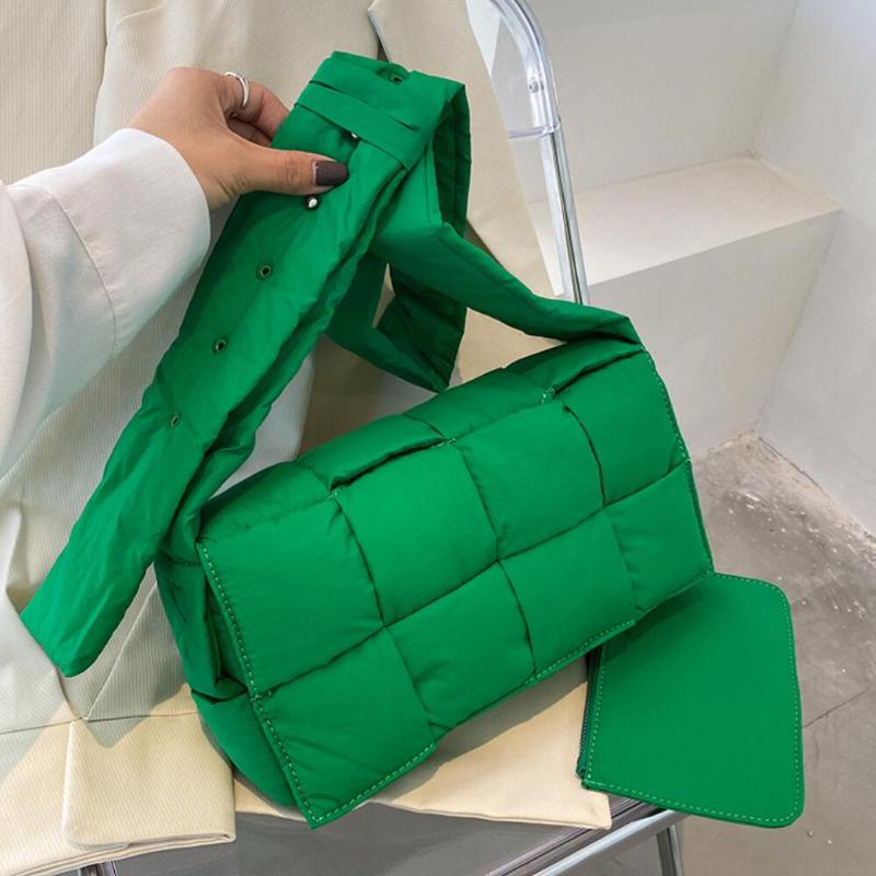 Evening Bags Plaid Flap Armpit Bag 2022 High Quality Oxford Cloth Women's Designer Handbag Shoulder Messenger
Evening Bags Plaid Flap Armpit Bag 2022 High Quality Oxford Cloth Women's Designer Handbag Shoulder Messenger