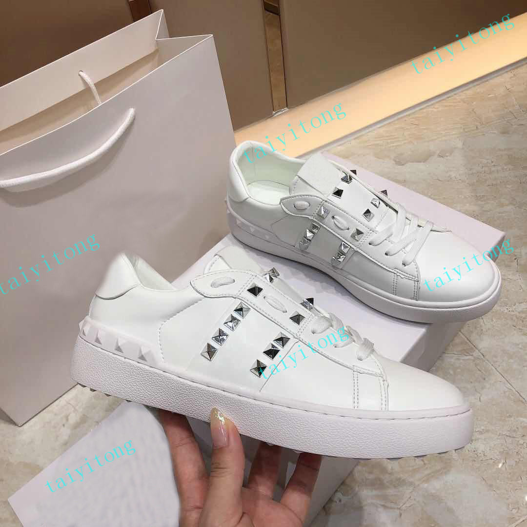 Men Casual Shoes Comfortable Women sport black white trainers dress sneakers Platform shoes
Men Casual Shoes Comfortable Women sport black white trainers dress sneakers Platform shoes