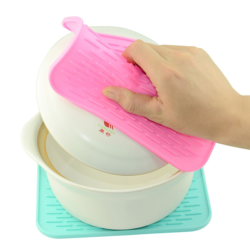 Silicone Insulation Placemat Kitchen Pot Holder Table Mat Heat Resistant Kettle Car Phone Non-Slip Pad Thicken Coaster DBC DH1255 Free shipping