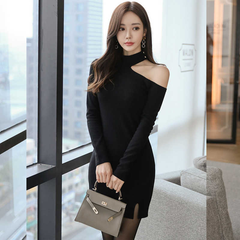 WOMENGAGA Spring Black Mini Party Dress Elegant Korean Sexy Slim Strapless HHalter Neck Short Dresses Vintage LH45 210603