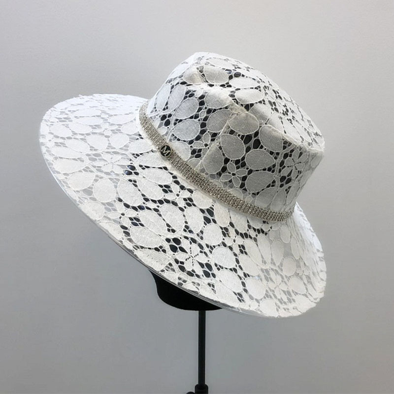 2021 New Elegant Women Sun Hats White Black Pvc Lace Summer Fedoras Classical Derby Wedding Church Wide Brim Uv Protection Beach Hat Dg3o
2021 New Elegant Women Sun Hats White Black Pvc Lace Summer Fedoras Classical Derby Wedding Church Wide Brim Uv Protection Beach Hat Dg3o