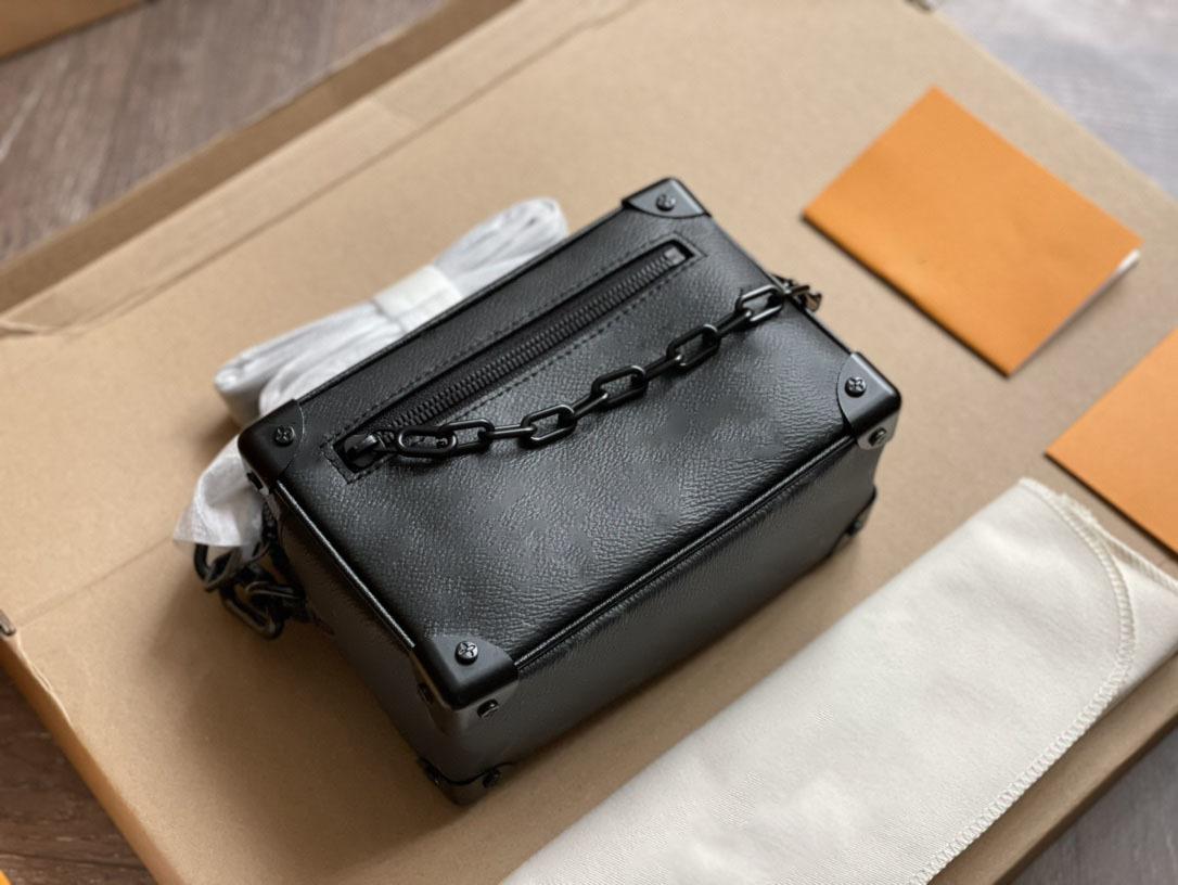 New shoulder bags 2021 Women handbag Crossbody bag brands designer handbags high quality flower printing bag purse 18x13x8cm 15162, Black
New shoulder bags 2021 Women handbag Crossbody bag brands designer handbags high quality flower printing bag purse 18x13x8cm 15162, Black