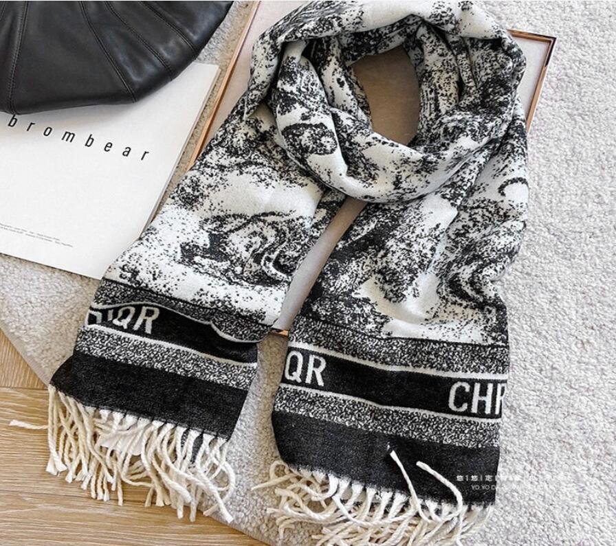 Designers Women cashmere scarf Shawl High quality Fashion Classic scarves luxury muffler Letter pattern wool Landscape animal Print Pashminas Winter Shawls
Designers Women cashmere scarf Shawl High quality Fashion Classic scarves luxury muffler Letter pattern wool Landscape animal Print Pashminas Winter Shawls