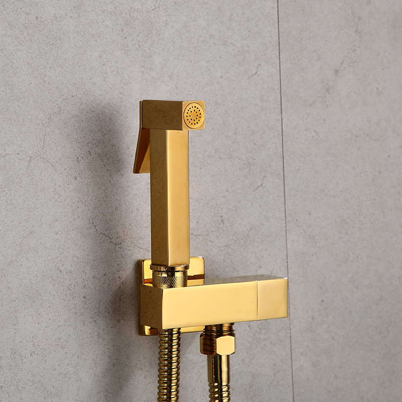 

2021 New Hand Held Sprayer Douche Toilet Kit Gold Brass Square Shattaf Shower Head Copper Vae Set Jet Bidet Faucet Xndv