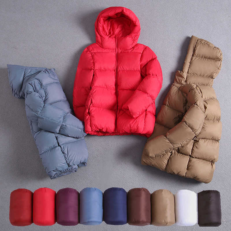 Winter Woman Ultralight Down Jacket Hooded Thick Warm Coat Female Duck Down Parka For Women Portable Outerwear Overcoat 210918