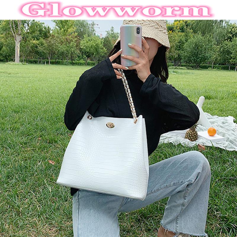 Casual Crocodile Pattern Bucket Bags Women Large Capacity Chain Shoulder Bags Fashion Ladies Solid Color Tote Bag Women Handbag, Black
Casual Crocodile Pattern Bucket Bags Women Large Capacity Chain Shoulder Bags Fashion Ladies Solid Color Tote Bag Women Handbag, Black